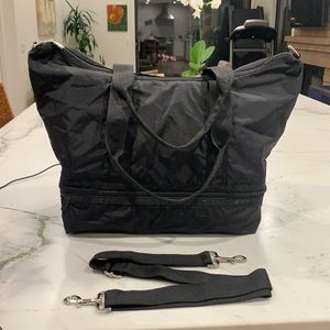 Lesportsac black weekender